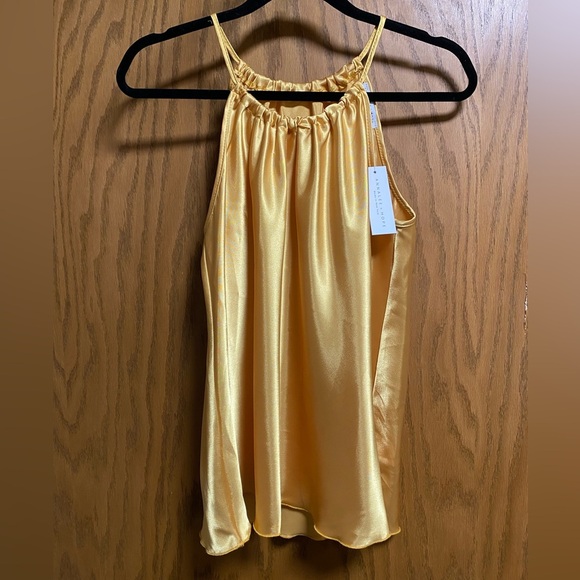 Annalee + Hope Shimmering Gold Top - SIZE M - NWT - Picture 3 of 10